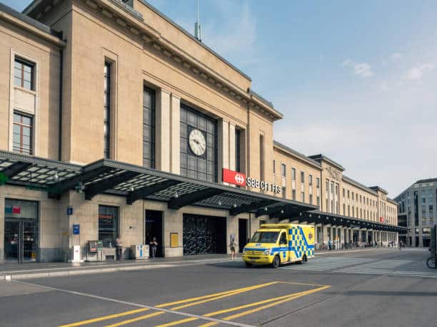 façade de la gare de genève